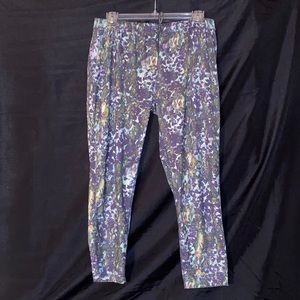 Lululemon, size 12, floral pants
